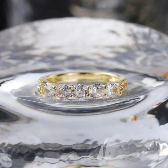 💍14K GOLD PRONG ROUND CUT MOISSANITE 5 STONE ENGAGEMENT RING, K750 - Picture 2 of 7